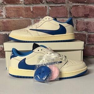 Jordan 1 Retro Low Travis Scott Fragment